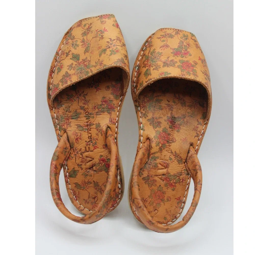 AVE‎ Artesanos Floral Leather Avarca Sandals Spanish Menorquinas Tan Peep Toe 2